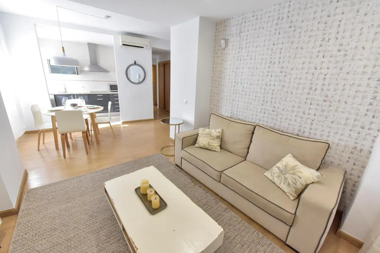 New! Retro Apartment In Central Neighbourhood Sevilha